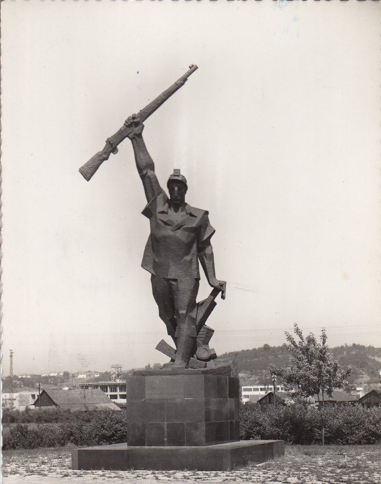 Spomenik 'Husinski rudar' u Tuzli