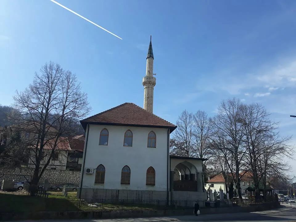 Jalska džamija sa haremom u Tuzli