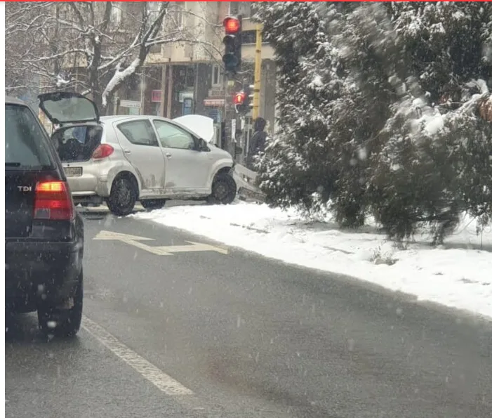 Oprez! Saobraćajna nesreća u Tuzli! (FOTO)