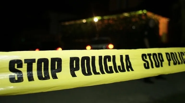 Tuzla: U sudaru tri vozila povrijeđen maloljetni pješak