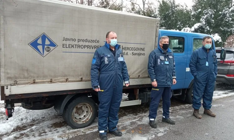 Budite oprezni/ Na terenu osobe koje se lažno predstavljaju kao uposlenici Elektroprivrede