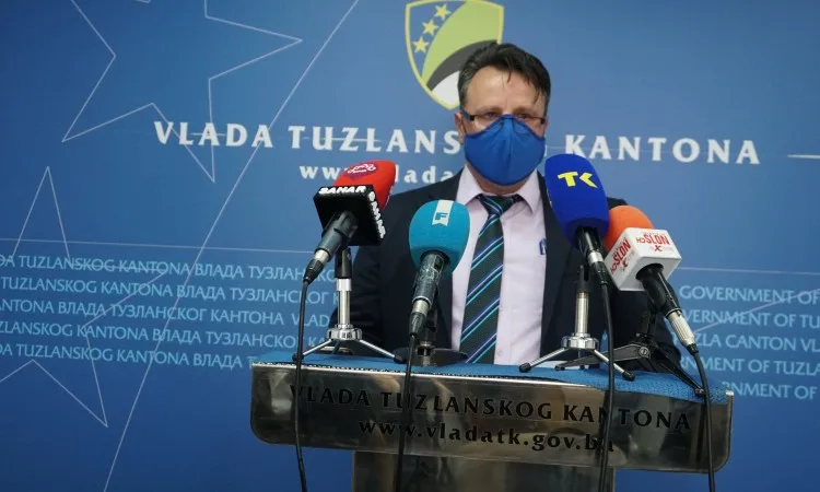 Regulisano pravo vlasništva za 15 stanova za RVI i porodice šehida u TK