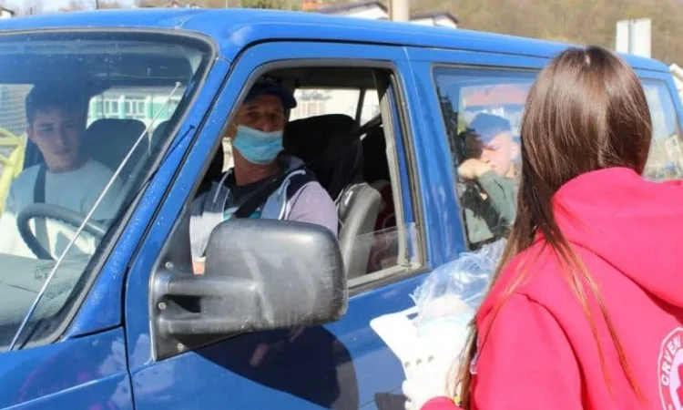Zajednička aktivnost volontera Crvenog križa Sapna i službenika MUP-a TK