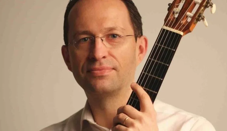 Denis Azabagić, tuzlanski gitarista svjetskog glasa