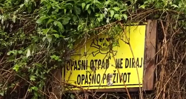 Počelo otkopavanje opasnog otpada u Tuzli: Slijedi analiza, pa odluka o uništavanju