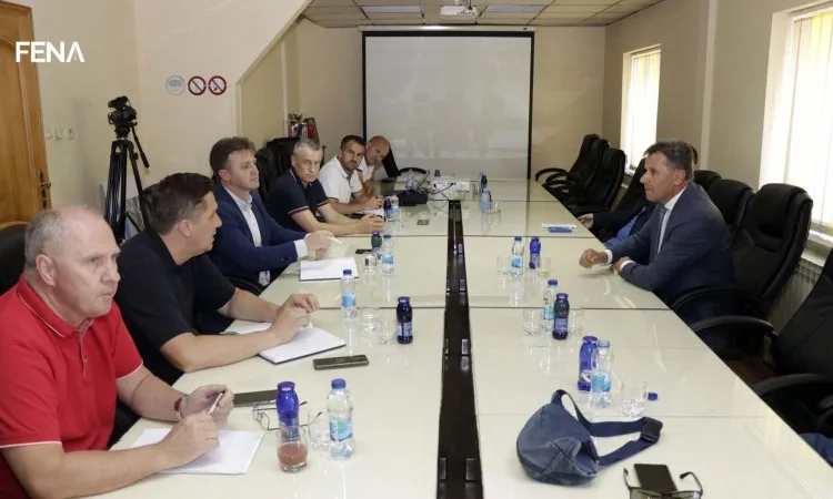 Novalić u Gradačcu najavio novi transfer poticaja (VIDEO)