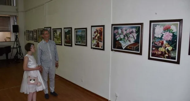 U Tuzli otvorena izložba mlade Tuzlanke Amine Šehić