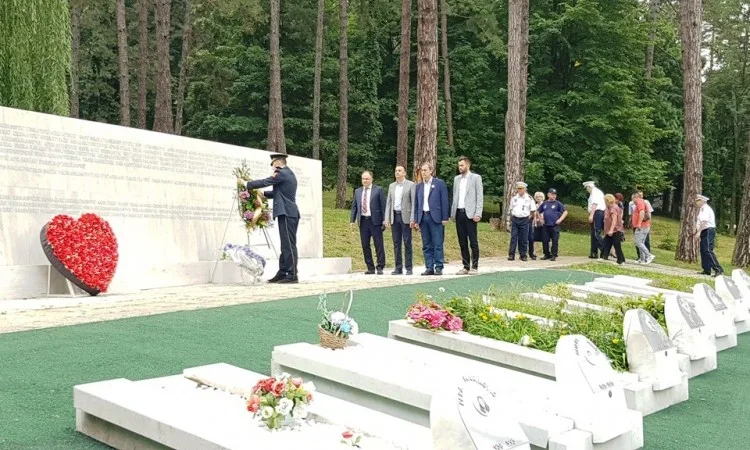U Tuzli obilježen Dan ustanka naroda i narodnosti BiH