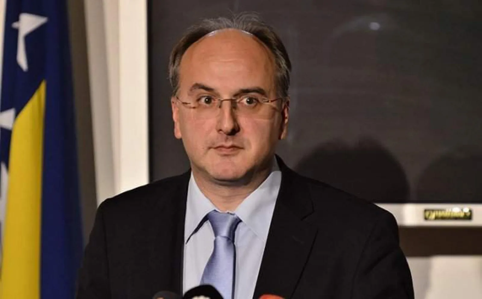 Arnaut traži hitnu uspostavu COVID QR certifikata