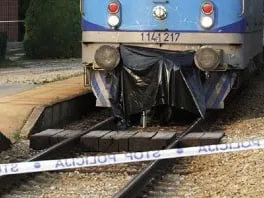 Nova nesreća na pružnom prelazu u Lukavcu: Težak sudar voza i putničkog automobila