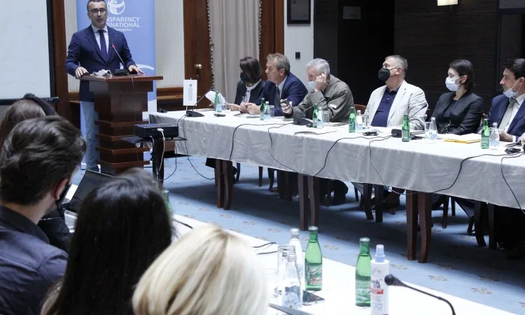 Okrugli sto – Institucije moraju staviti informacije na raspolaganje građanima