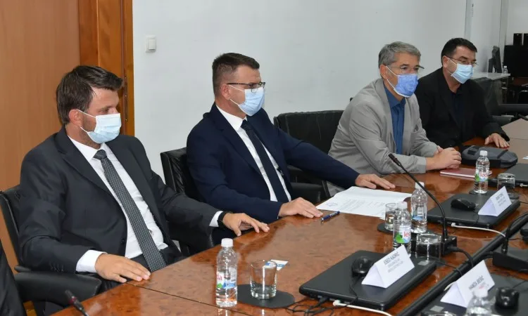 Tuzlanska inicijativa za putnu deblokadu dobiva širu podršku u Orašju i Brčkom