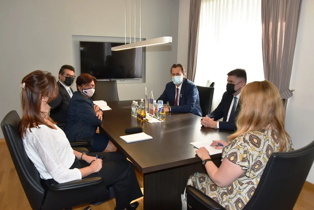 Premijer Hodžić i Ambasadorica Francuske u BiH usaglasili saradnju u oblasti kulture i ekonomije