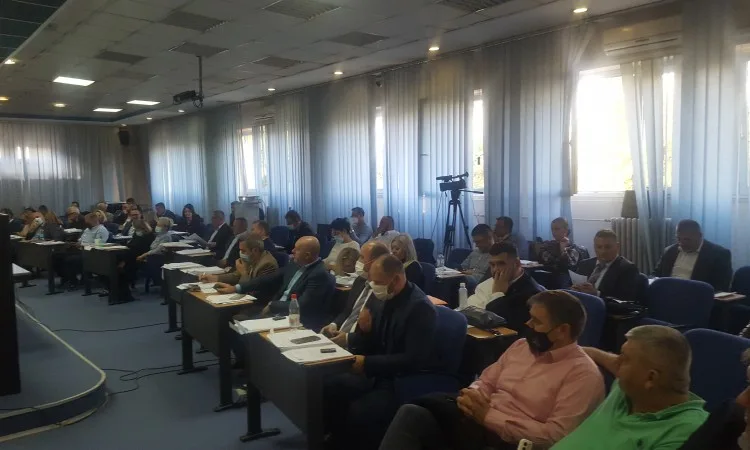 Skupština TK: Nema povećanja plata u osnovnom i srednjem obrazovanju