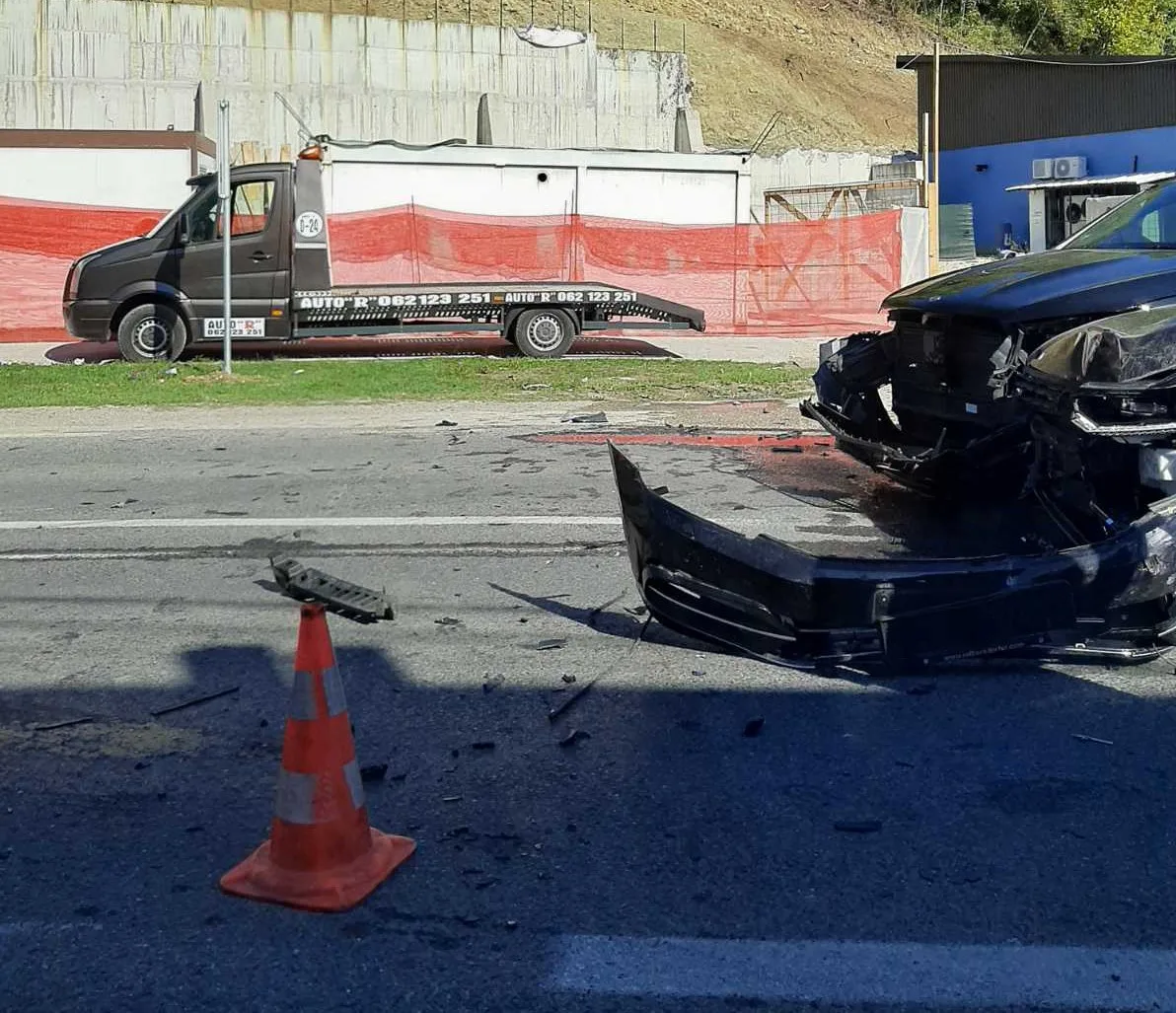 U saobraćajnoj nesreći u Simin Hanu jedna osoba povrijeđena, saobraćaj usporen