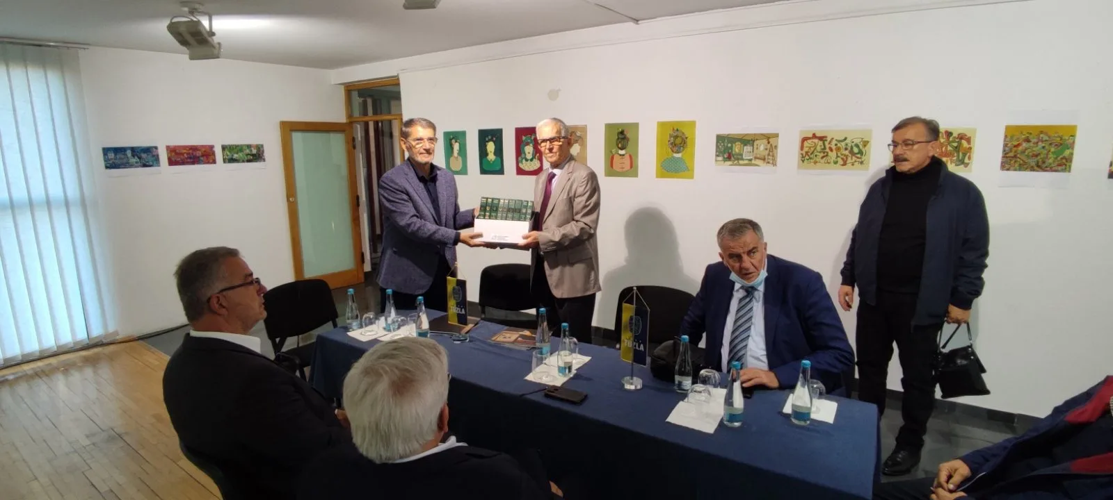Gradonačelnik Tuzle upriličio prijem za organizatore javne tribine ‘Principi za izmjene ustava BiH’