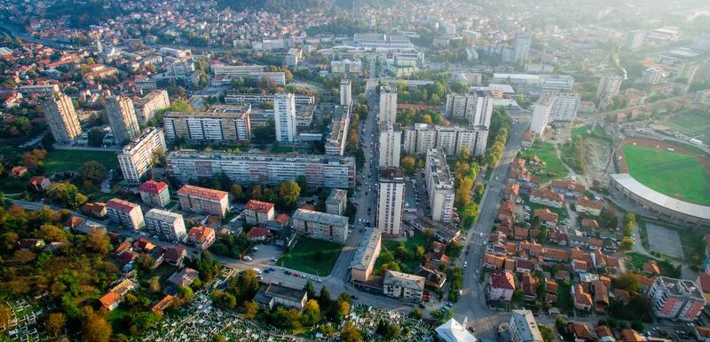 VIJESTI DANA / Vozila za MUP, preko 200 novozaraženih…