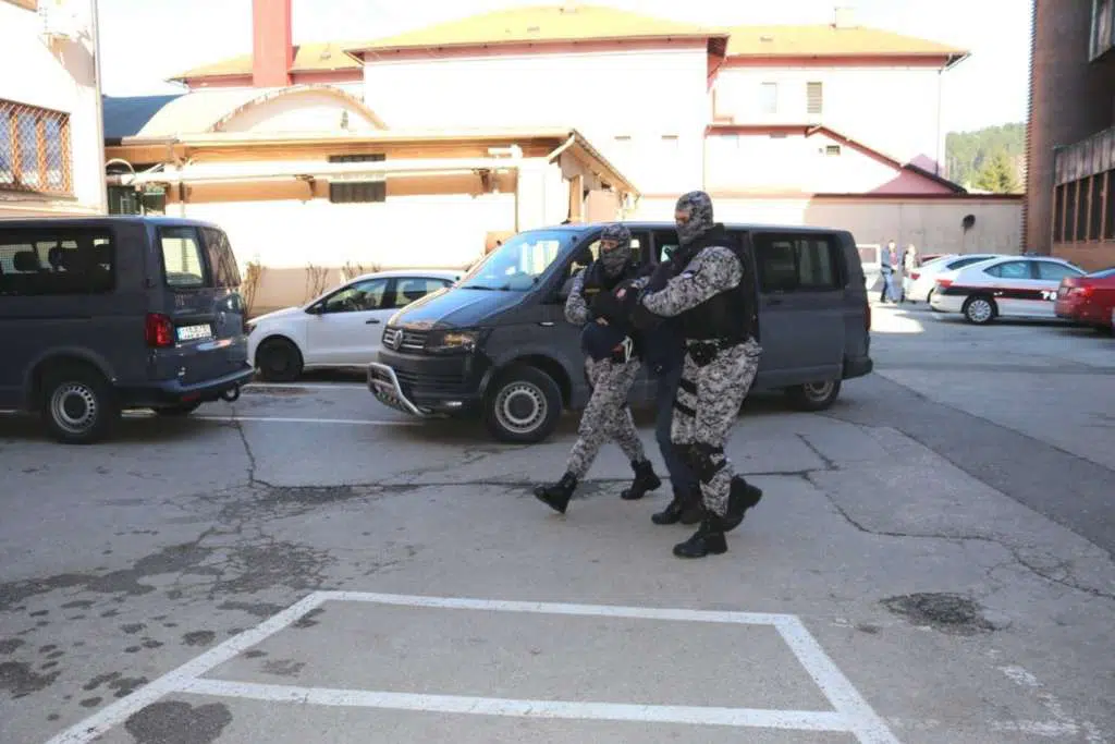 Velika akcija policije u TK, uhapšeno 12 osoba