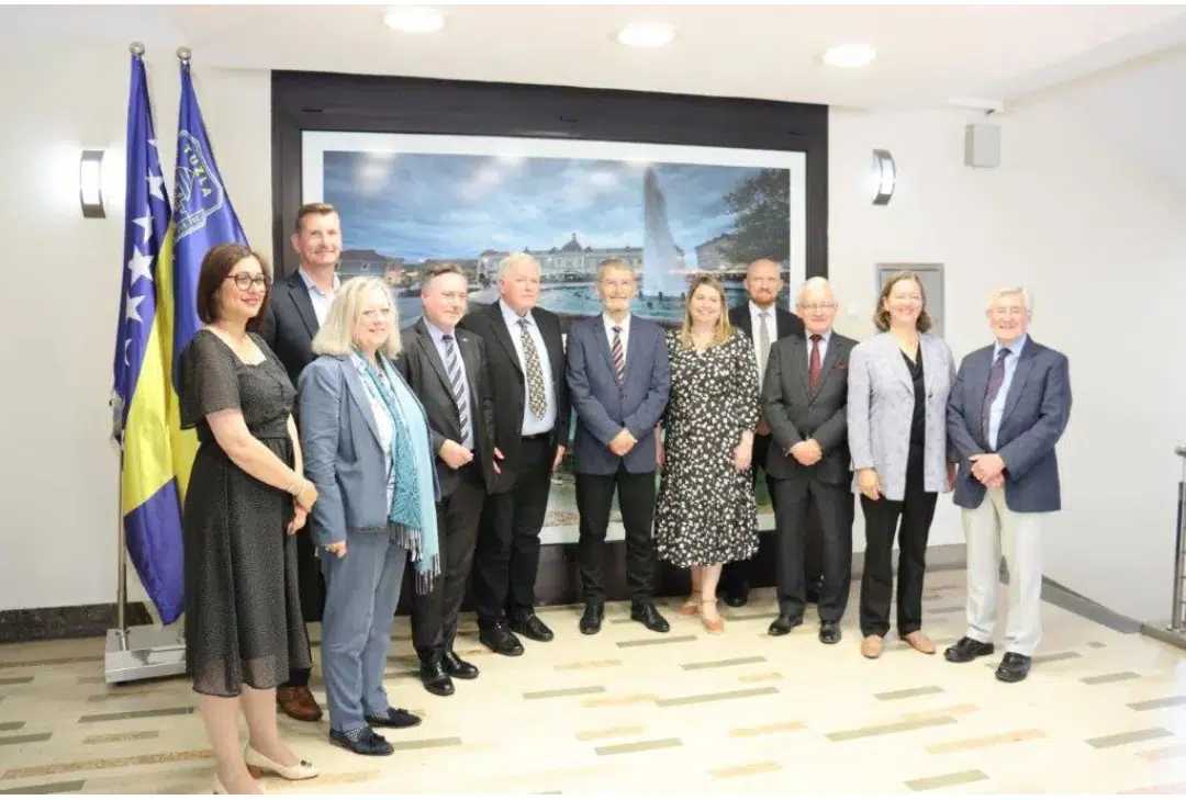 Članovi britanskog parlamenta i ambasador Field boravili u posjeti Gradu Tuzla