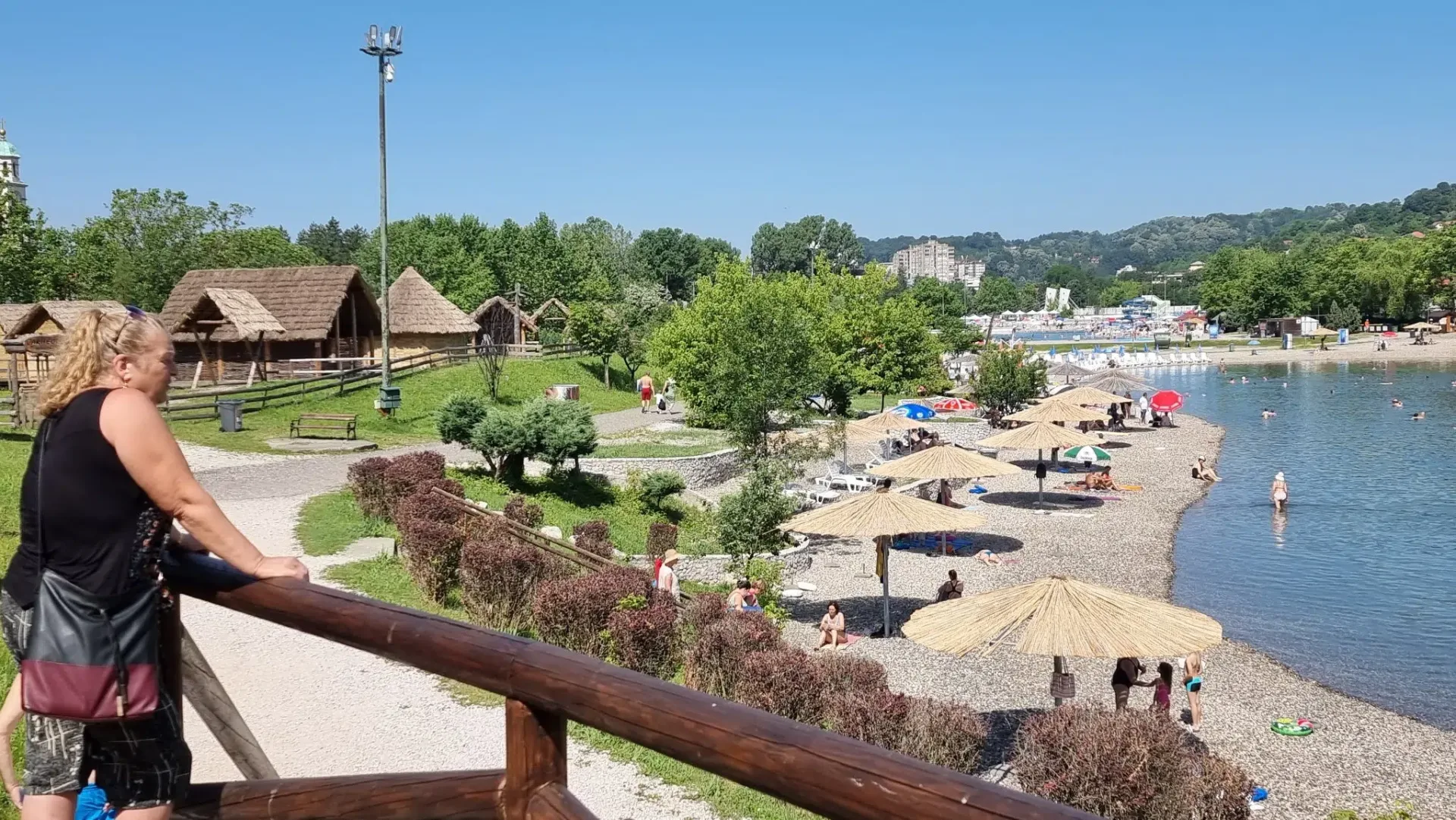 Ljetna sezona u Tuzli, kupači uživaju na Panonskim jezerima FOTO