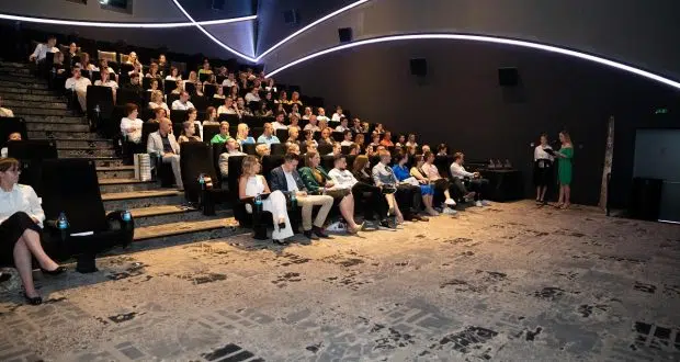 U Tuzli premijerno prikazan ekološki film ”Zeleni otisak”
