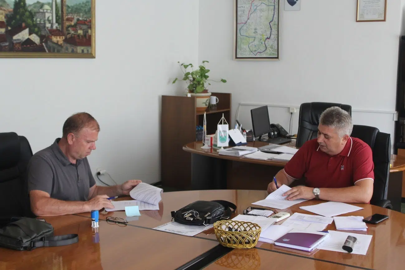 Potpisani ugovori za rekonstrukciju više puteva na području Sapne