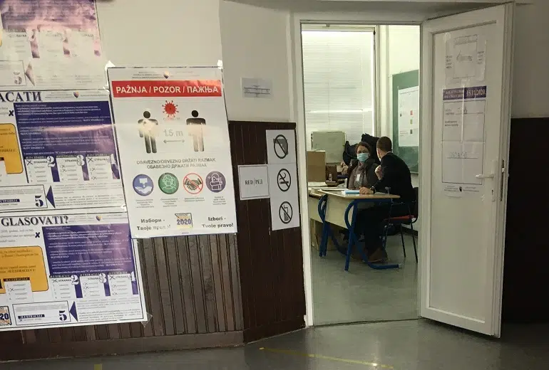 Gradska izborna komisija Tuzla obavijestila birače o promjenama u izbornom procesu – .