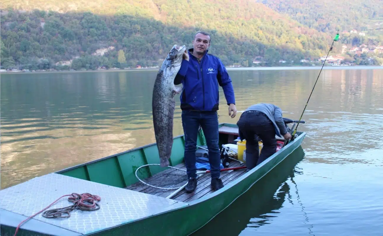 Faruk Efendić upecao soma od 20 kilograma na Zvorničkom jezeru