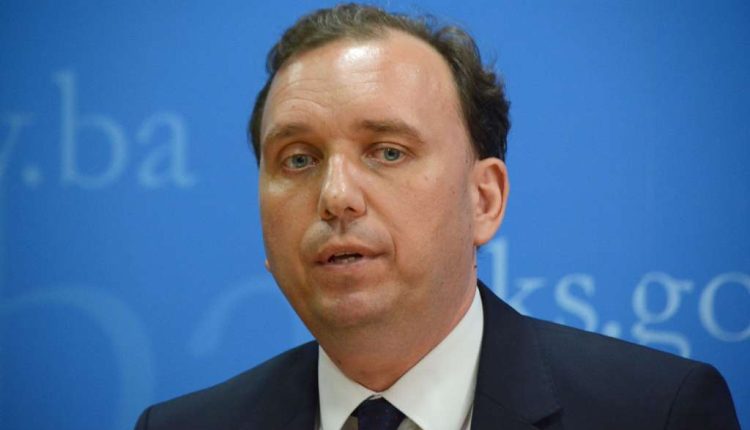 basic:-denis-becirovic-u-vodstvu,-nip-analizira-izmjene-izbornog-zakona