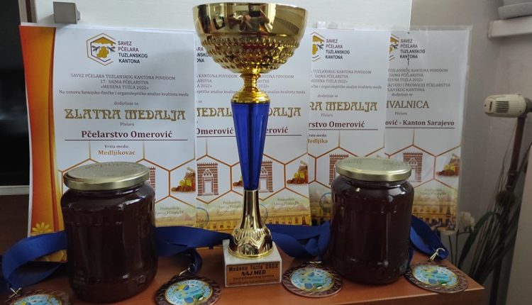 u-tuzli-dodjelom-nagrada-zavrsen-sajam-pcelarstva-“medena-tuzla-2022”
