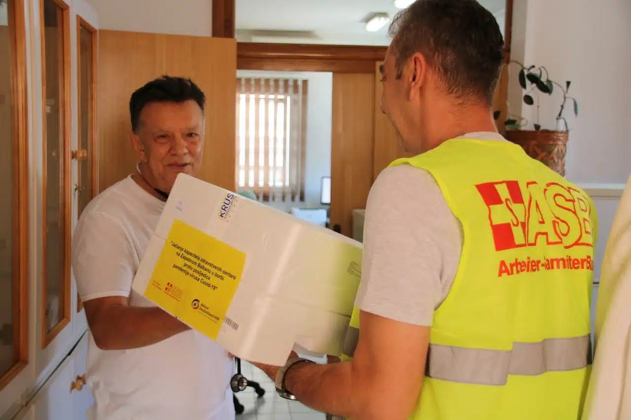 Dom zdravlja Sapna dobio medicinsku opremu od HO ASB (AUDIO+FOTO)