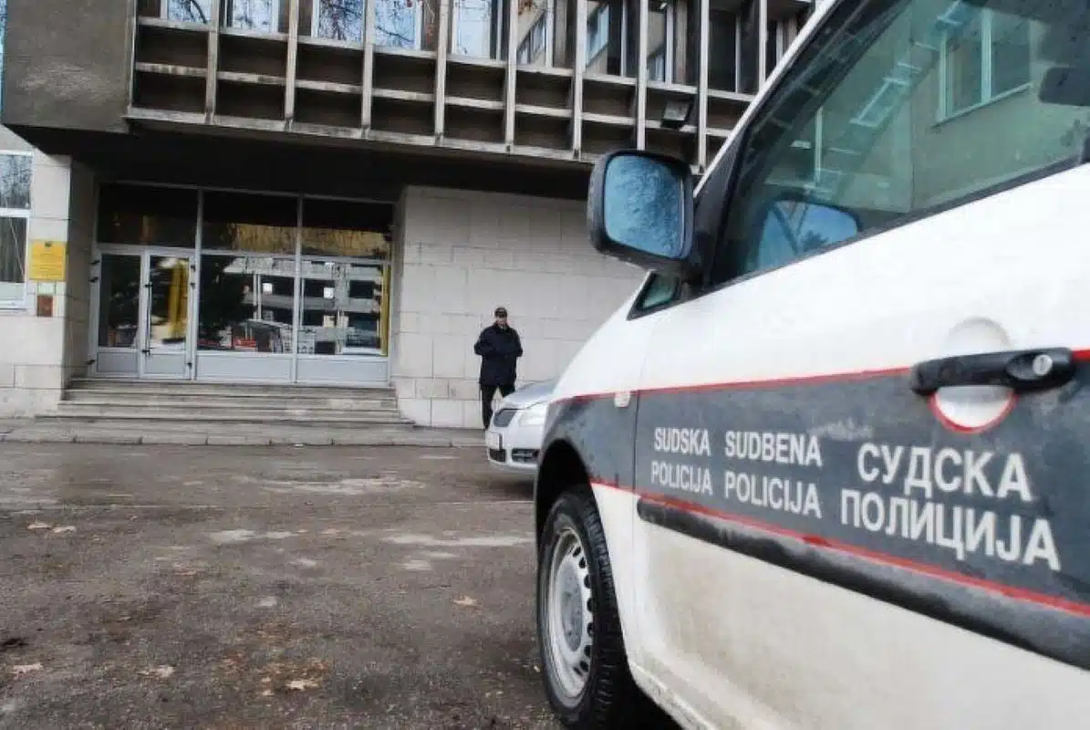 Određen pritvor Tuzlaku za napad metalnom šipkom