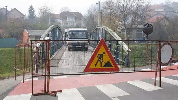 (Video) Počela sanacija mosta u naselju Slavinovići