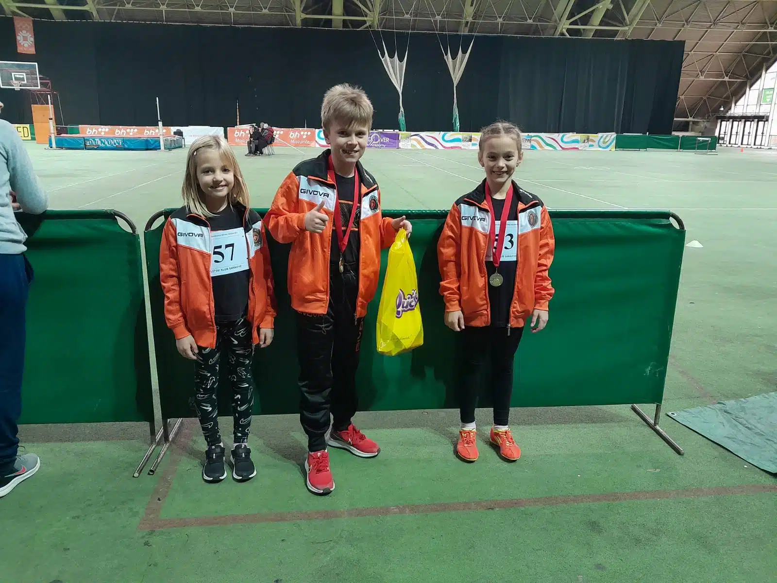 Mladi atletičari AK Royal Tuzla osvojili više medalja u Sarajevu