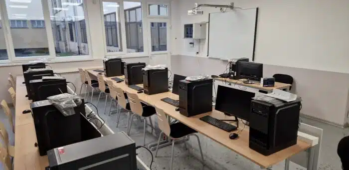 MSŠ Gračanica oprema savremeni tehnološki centar