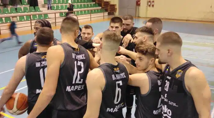Košarka:KK Živinice-UKK Student 80:89