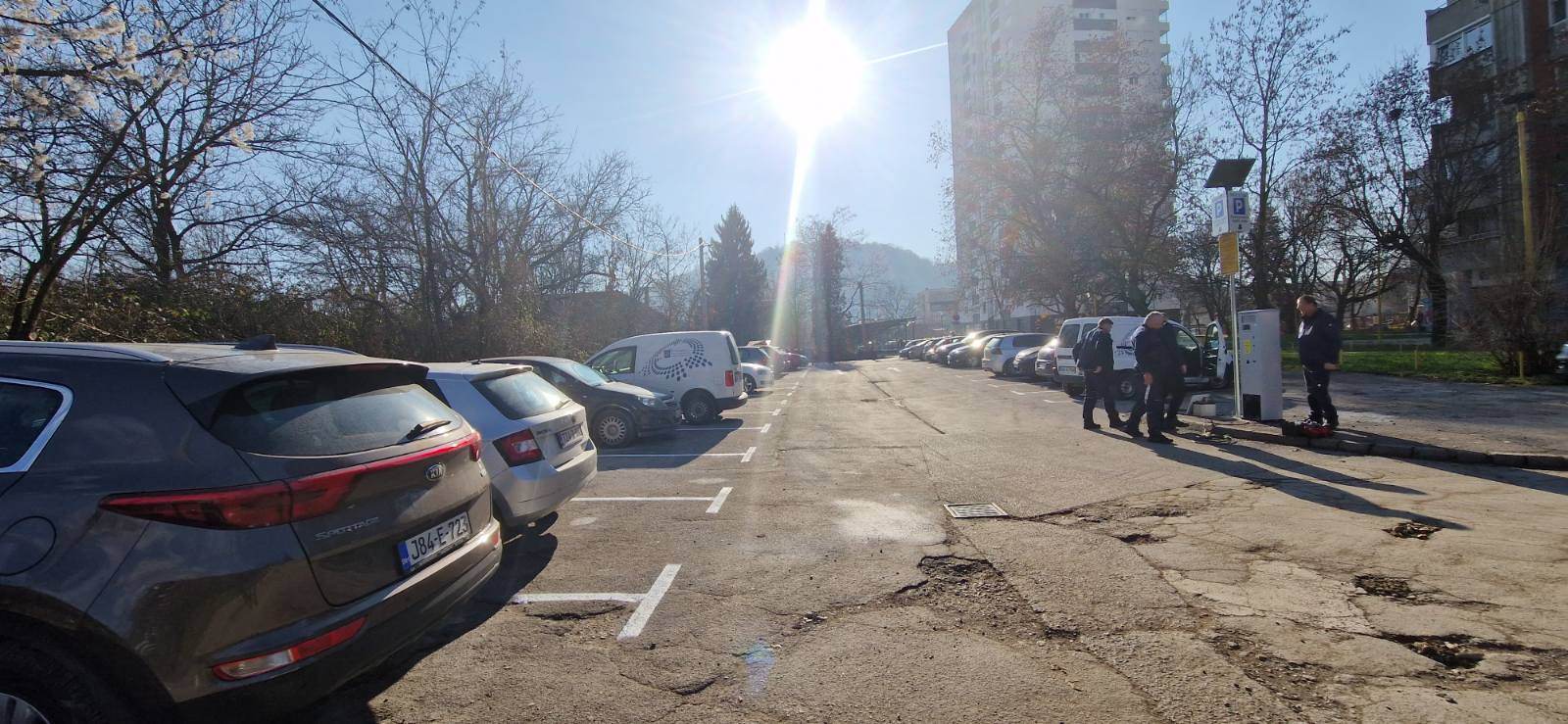 još jedno iznenađenje za građane tuzle: novi parking iza zgrade spo “o9” slatina