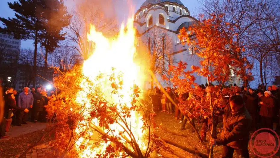 Danas je Badnji dan – .