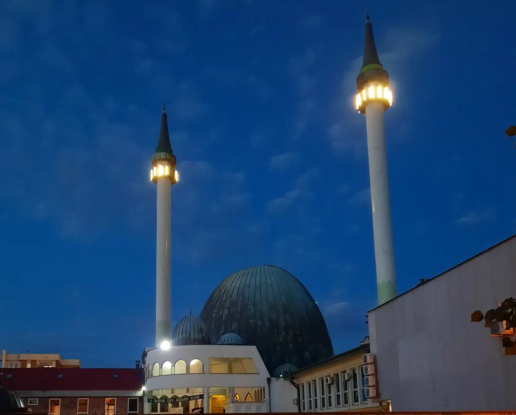 Večeras nastupa odabrana noć za muslimane
