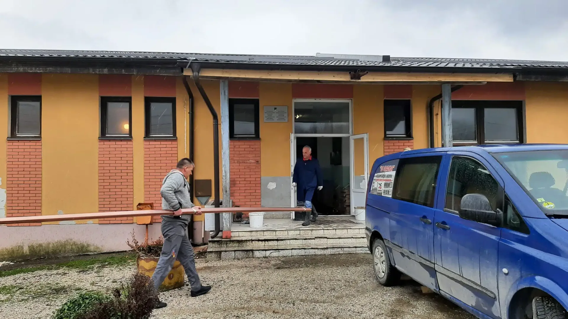 JU OŠ GHračanica: Radovi u područnoj školi Svojat
