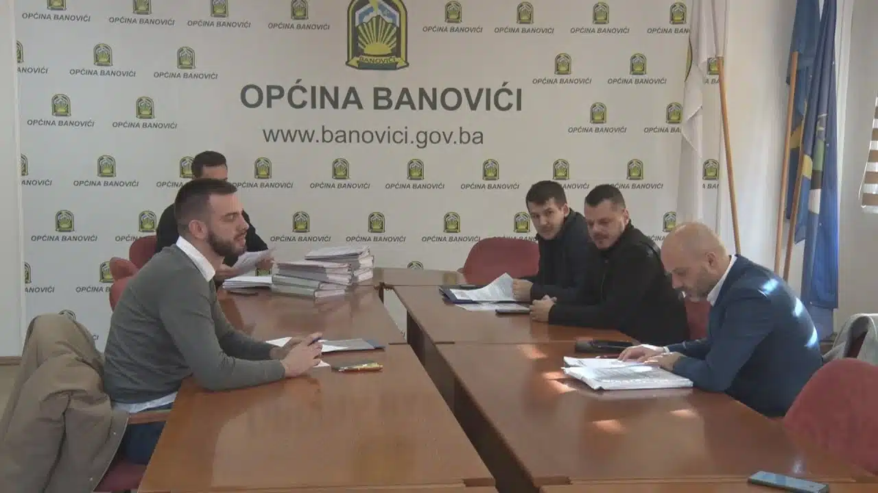 Banovići: Potpusan ugovor za izgradnju novih stambenih objekata za izbjegla i raseljena lica | RTVTK