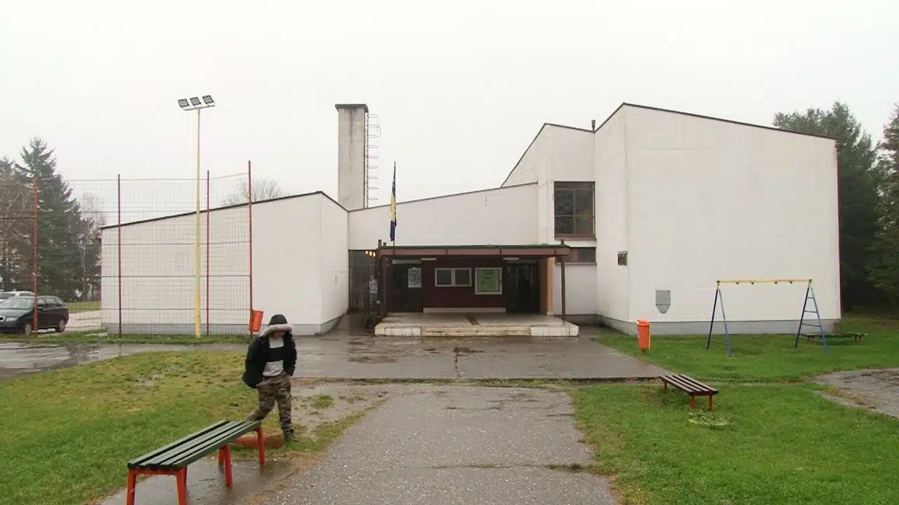 Uprkos poteškoćama s nabavkom peleta, u svim školama u TK u ponedjeljak nastavak školske godine | RTVTK