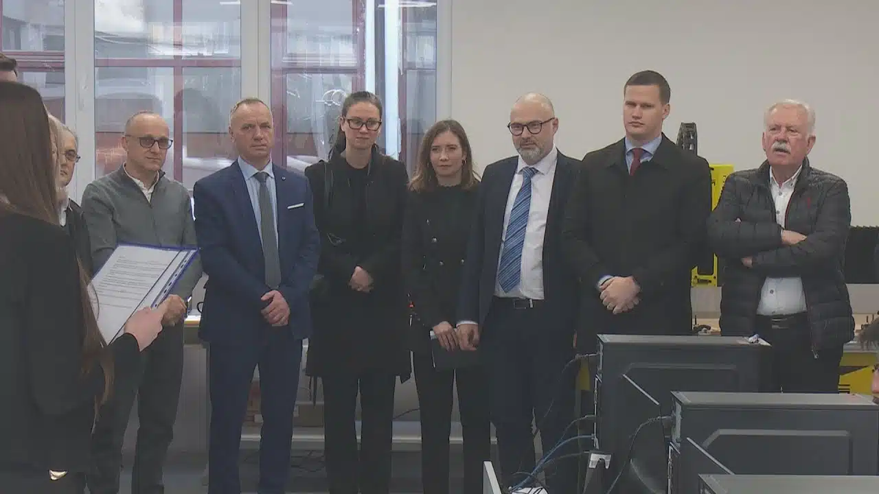 Tehnološki centar u Gračanici posjetila delegacija Vlade TK | RTVTK