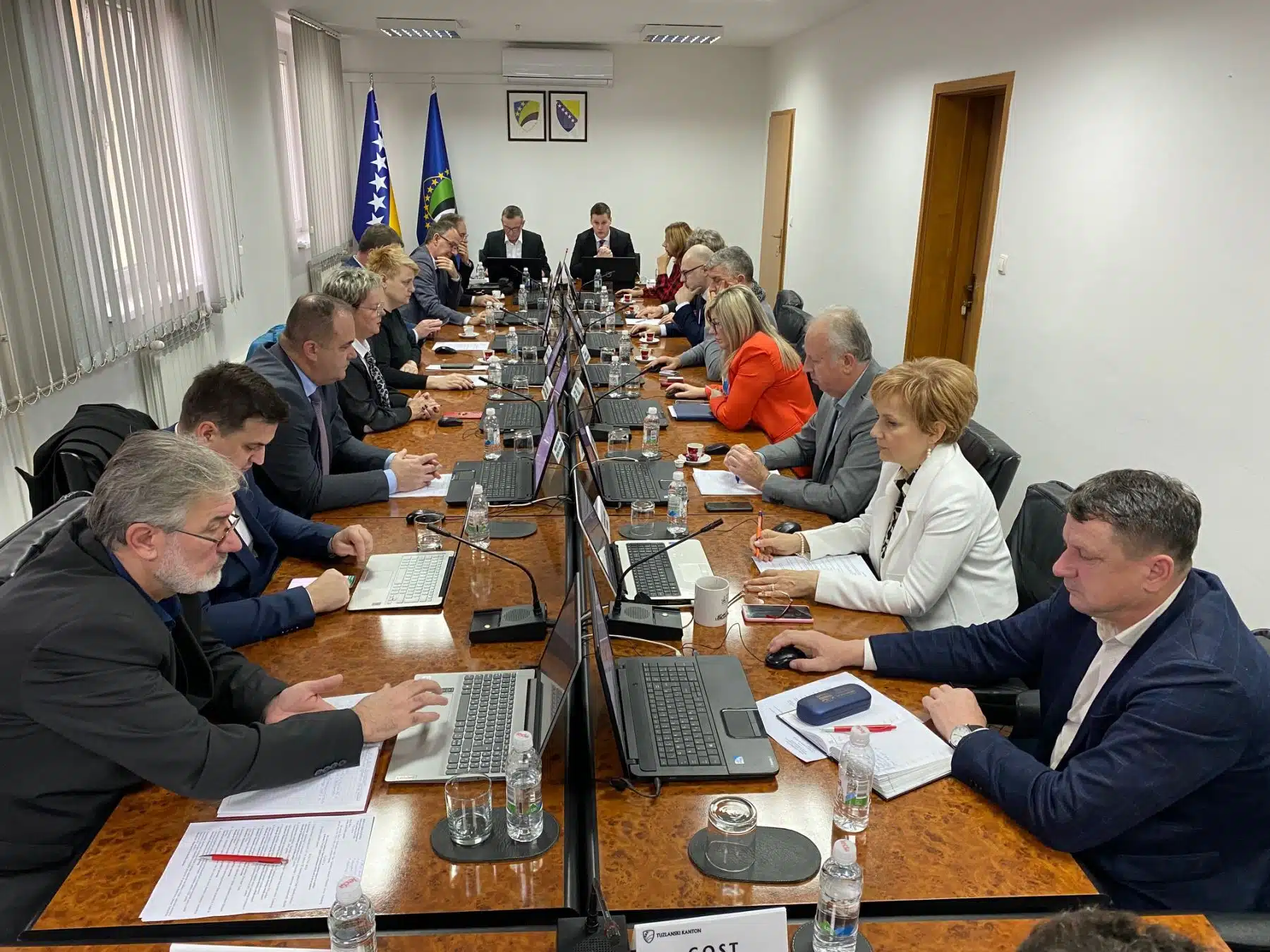 Vlada TK: Nastavlja se proces isplate naknada zaposlenim i nezaposlenim majkama porodiljama