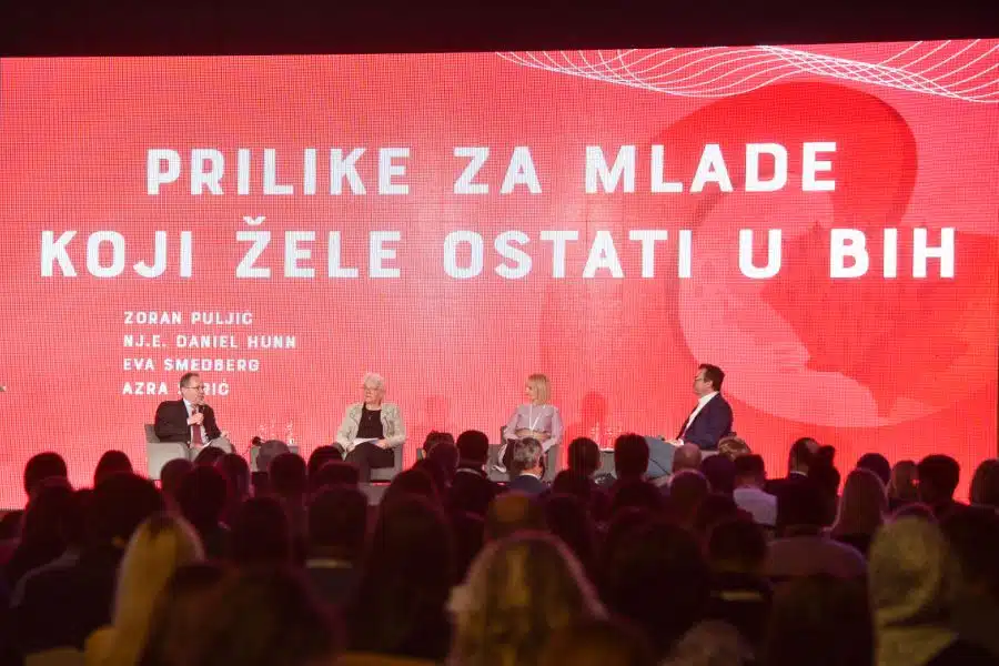 Fondacija Mozaik:Ostaješ u BiH? Iskoristi prilike za sebe!