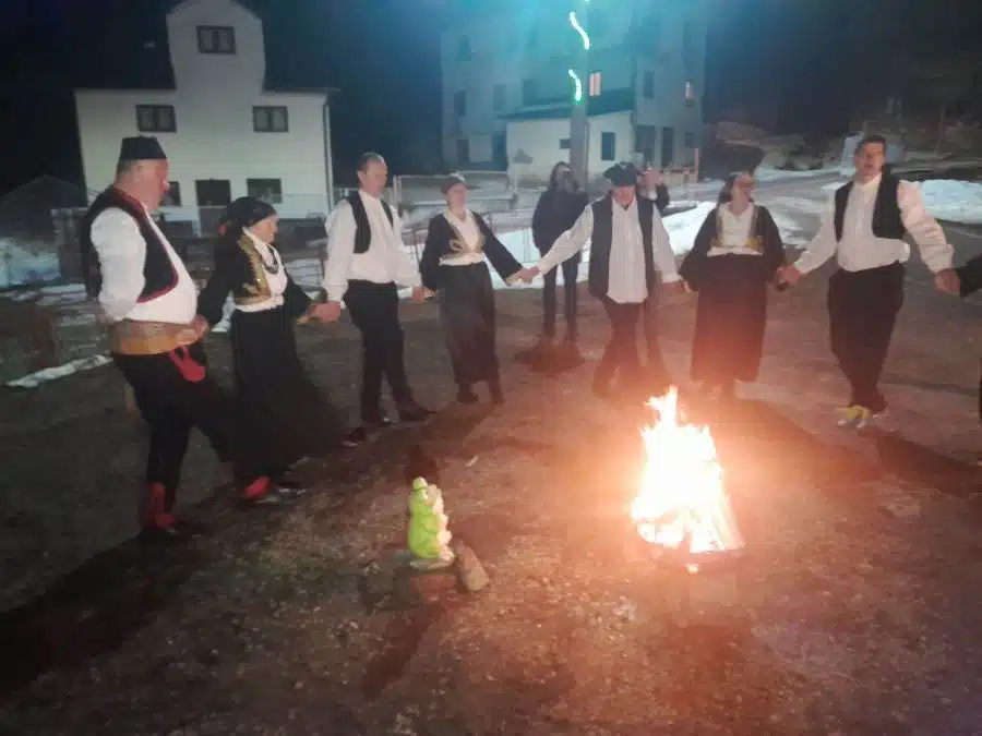 Emirove priče:Žuta žaba prošla kroz Vijaku