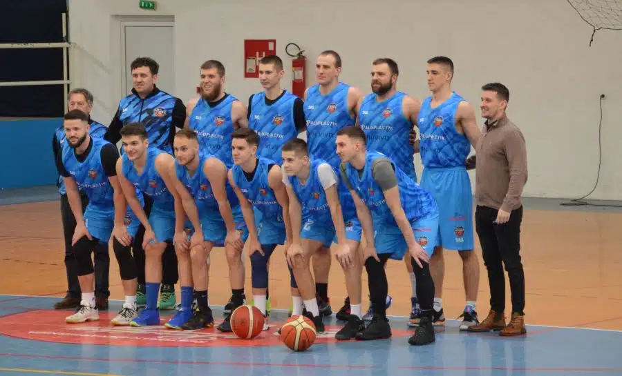 Košarka:Živinički “Plavci” i dalje bez poraza