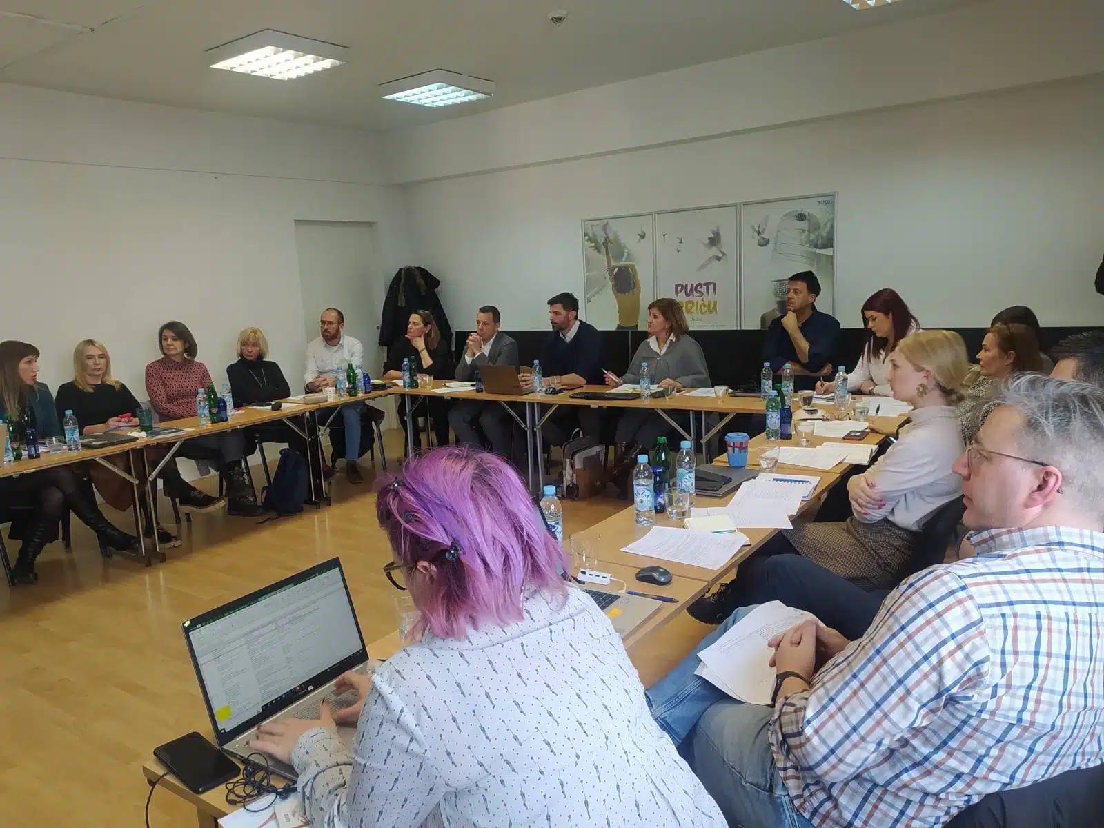 Transparentnijim radom do većeg povjerenja i razvijenijeg civilnog sektora |