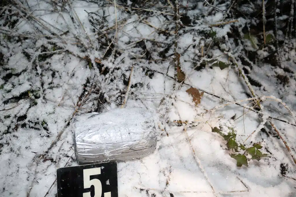 Lukavac: Uhapšen 28-godišnjak zbog prodaje droge i oružja