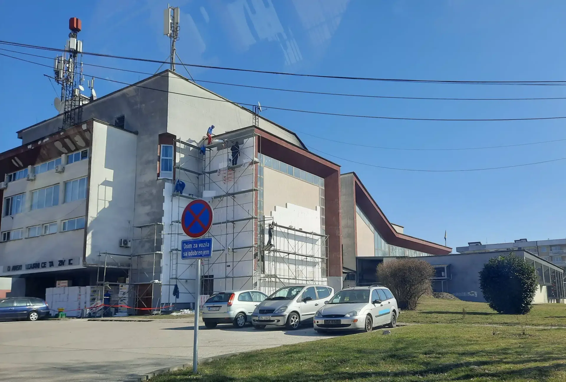 U toku radovi na utopljavanju zgrade BKC Živinice